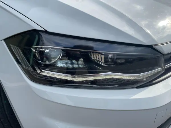 Volkswagen Polo TSI Comfortline Limited — photo 9