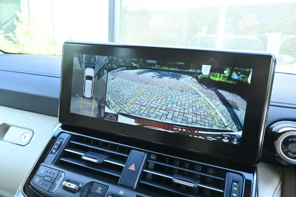 Toyota Land Cruiser 300 3.5 ZX 4WD Modellista Sunroof Cool Box Rear Air Suspension BSM JBL Premium Sound System ETC2.0 Panoramic View Monitor Beige Leather Genuine Leather Seats — photo 8