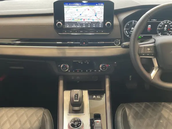 2022 Mitsubishi Outlander — photo 2