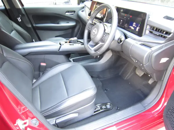 Nissan Note 1.2 X 90th Anniversary Edition with Genuine Navigation & Around View Monitor & ProPilot & ETC & LED Headlights & Alloy Wheels (Red) — photo 7