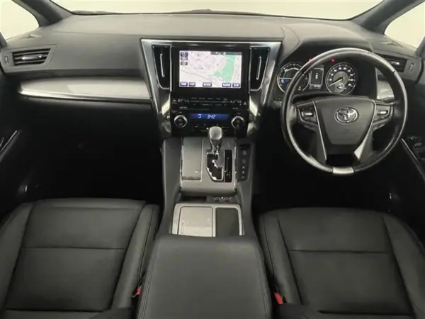 2020 Toyota Alphard — photo 2
