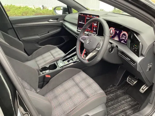 Volkswagen Golf GTI Red Caliper Genuine 18-inch AW Paddle Shift Sport Suspension Seat Heater Certified Used Car (Granadilla Black Metallic) — photo 8