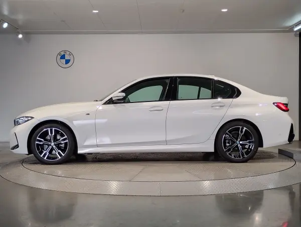 2025 Bmw 3 Series — photo 3 | Tuminion Kenya