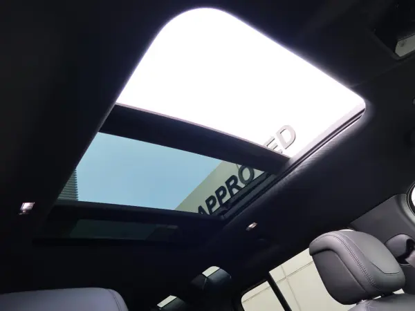 2022 Landrover Defender — photo 3