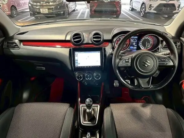 2023 Suzuki Swift — photo 2