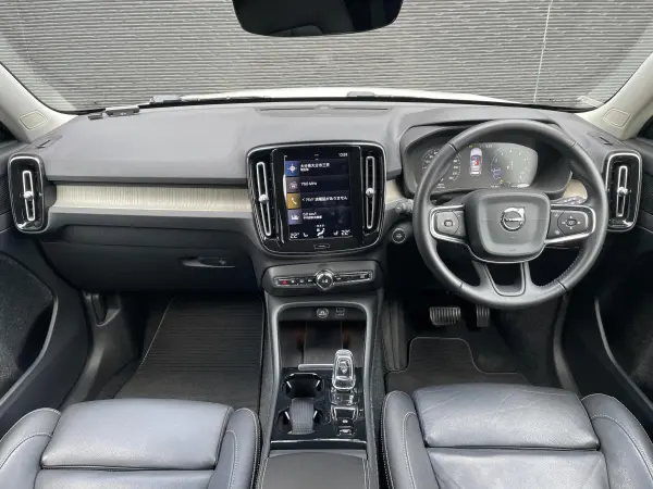 2019 Volvo Xc40 — photo 2