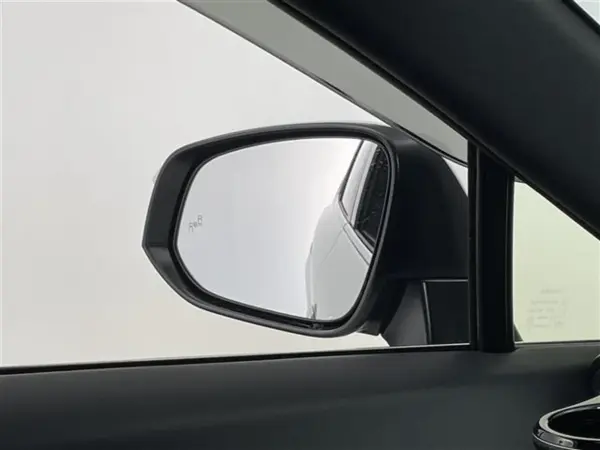 Toyota Harrier 2.5 Hybrid Z Leather Package Modellista Aero Panoramic Roof Factory Navi Panoramic View BSM HUD ETC2.0 JBL Safety Sense Radar Cruise Digital Inner Mirror Seat Heater Ventilation (Platinum White Pearl Mica) — photo 8