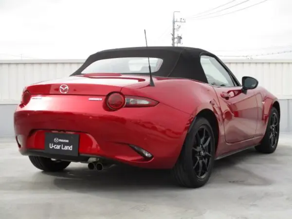 2023 Mazda Roadster — photo 2