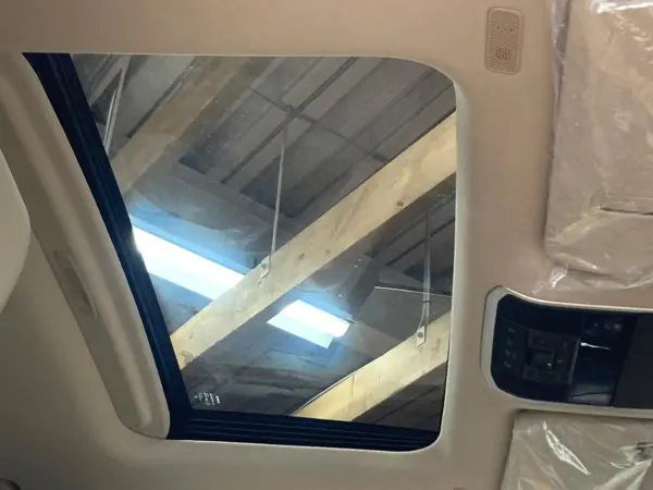 2023 Toyota Landrcuiser 300 — photo 3