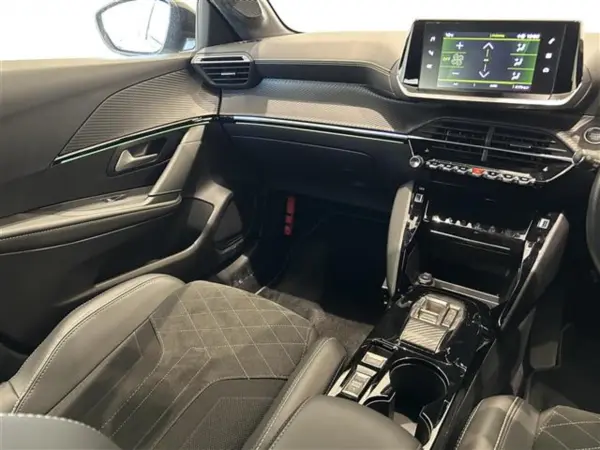 Peugeot 208GT Black Semi-Leather ACC/BSM Apple CarPlay Android Auto Ambient Light Front Seat Heater Backup Camera Genuine Display Audio Paddle Shift ETC (Pearl White) — photo 7