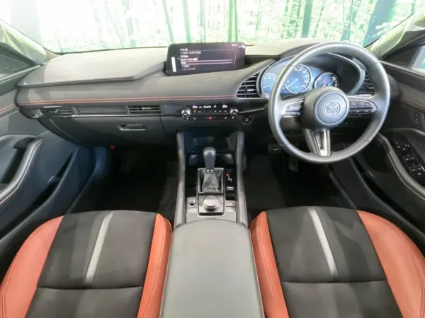 2024 Mazda 3 Fastback — photo 2