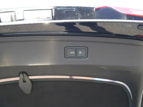 Audi A5 Sportback 40 TDI Quattro S Line 4WD Comfort Package Certified Used Car (Mythos Black Metallic) — photo 9