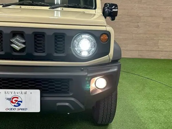 Suzuki Jimny Sierra 1.5 JC 4WD with Display Audio, Seat Heater, Backup Camera, Clearance Sonar, Cruise Control, Collision Mitigation, Lane Assist, Headlight Washer, Corner Sensor (Chiffon Ivory Metallic) — photo 8