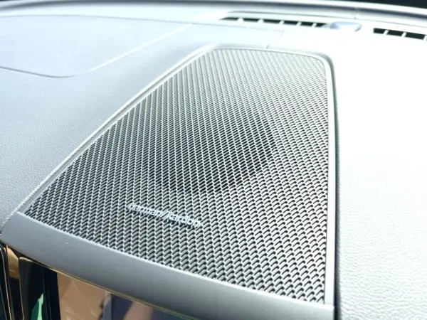 Volvo XC60 Ultimate B5 AWD 4WD Certified Used Car harman/kardon Panoramic Glass Roof Brown Leather Seats Google Navigation 360° (Crystal White Premium Metallic) — photo 7