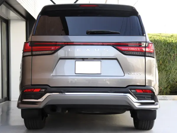 Lexus LX600 Executive 4WD One Owner Manganese Luster Exterior Artwood (Takaha) Black Semi-Aniline CD/DVD Deck Mark Levinson Rear Entertainment Panoramic View BSM Color HUD RCTA LDA Non-Smoking Car (Manganese Luster) — photo 9