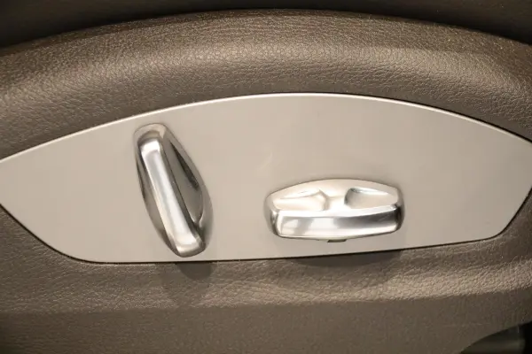 Porsche Macan S PDK 4WD Volcano Grey 19-inch Macan Turbo AW Color Crest Center Caps ACC Around View Monitor LED Headlights (Volcano Grey Metallic) — photo 9