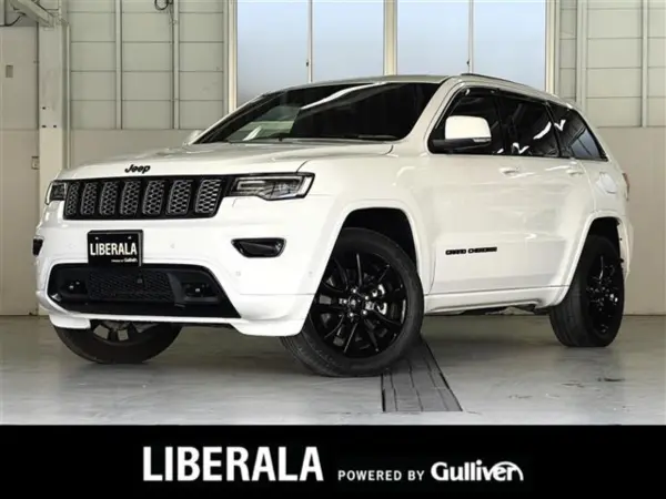 Jeep Grand Cherokee Altitude 4WD with Apple CarPlay, Factory Navigation, Digital Inner Mirror Dashcam, Digital TV, Back/Side/Front Cameras, Seat Heaters, ETC, Bluetooth, Floor Mats, Power Front Seats (White)