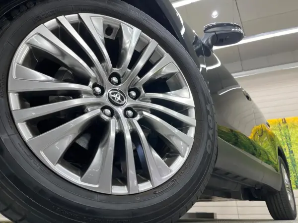 2020 Toyota Harrier — photo 9 | Tuminion Kenya