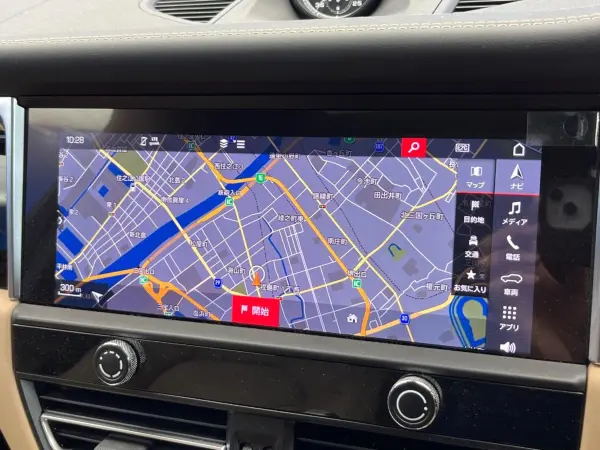 Porsche Macan PDK 4WD Late Model Panorama Roof Sport Chrono Extended Leather Package Electronic Suspension Power Steering Plus Genuine 20-inch Alloy Wheels 360-Degree Camera BOSE Sound System (Carrara White Metallic) — photo 7