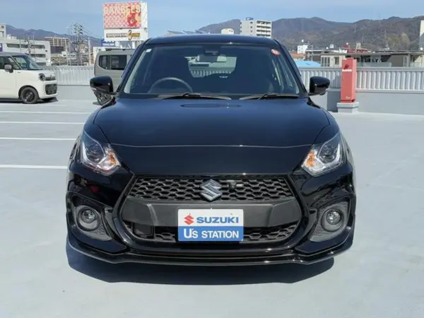 2023 Suzuki Swift — photo 2