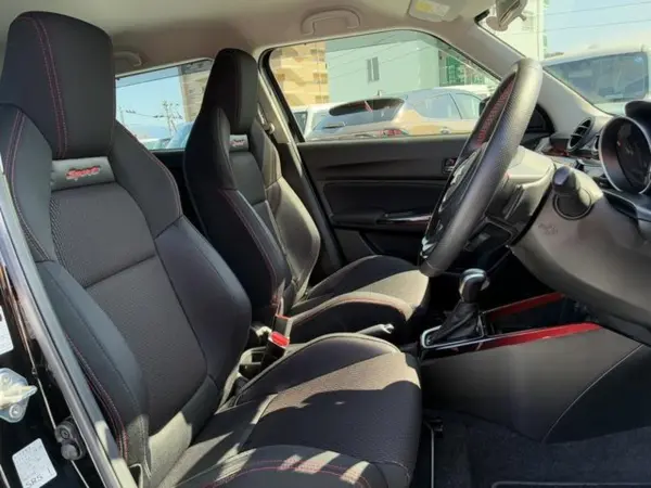 Suzuki Swift Sport 1.4 — photo 9