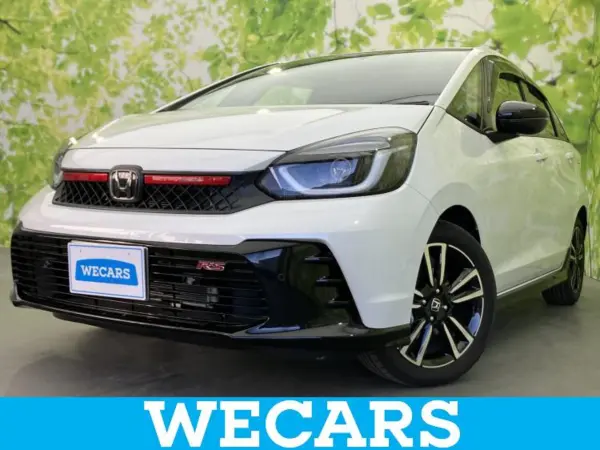 Honda Fit 1.5 e:HEV RS with Genuine 9-inch Memory Navi, Honda Sensing, Lane Departure Prevention, Front/Rear Dash Cam, LED Headlamps, Bluetooth, ETC 2.0, ABS with EBD (Platinum White Pearl) — thumbnail 1