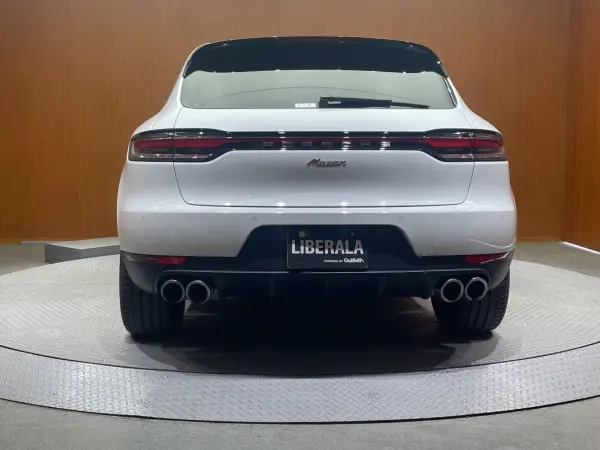 Porsche Macan PDK 4WD Sport Chrono Package Sport Exhaust ACC 360° Camera Power Seat Seat Heater Power Tailgate Lane Assist Blind Spot Entry & Drive Drive Recorder ETC (White) — photo 9