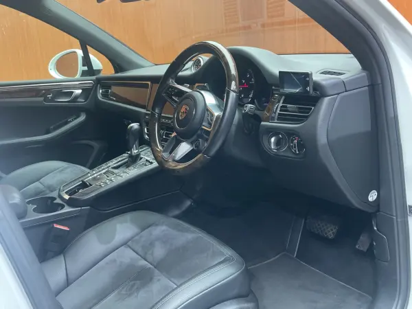 2019 Porsche Macan — photo 3