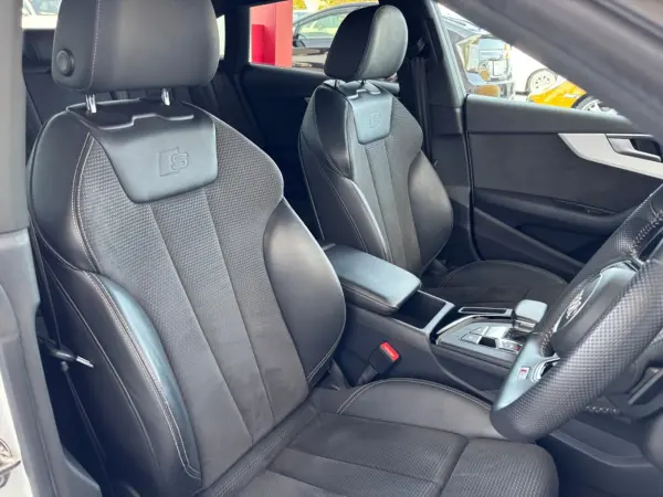 Audi A5 Sportback 45 TFSI Quattro Sport S Line Package 4WD S line Package Assistance Package Side Assist Matrix LED Headlights Flat Bottom Steering Wheel Surround View Camera Seat Heater Privacy Glass (Glacier White Metallic) — photo 8