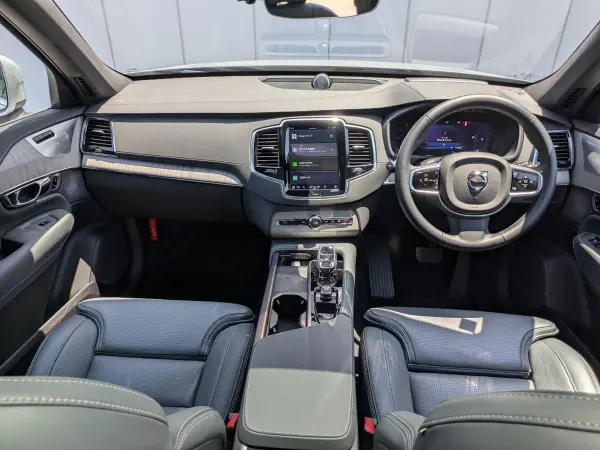 2024 Volvo Xc90 — photo 3