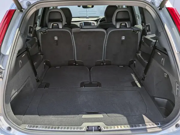 Volvo XC90 Ultra B5 AWD 4WD Registered Unused Vehicle 2025 Model August Registered (Vapor Gray Metallic) — photo 8
