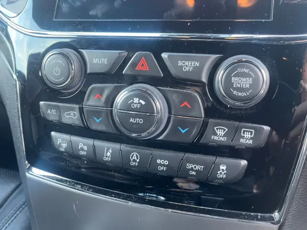 2021 Jeep Grand Cherokee — photo 3