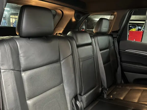 Jeep Grand Cherokee Limited (without Air Suspension) 4WD Leather Seats Seat Heater Apple CarPlay Bluetooth Full-Seg Factory Navigation Adaptive Cruise Control Forward Collision Warning Backup Camera Certified Used Car Warranty (White) — photo 7