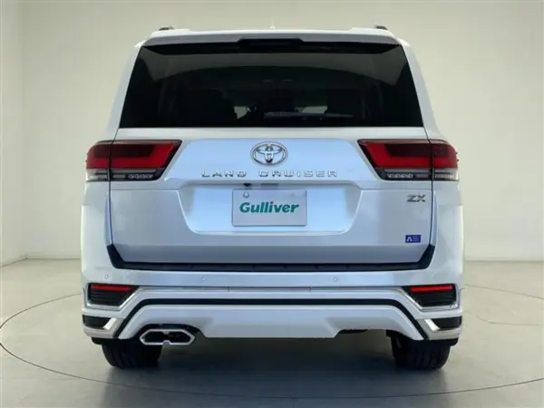 Toyota Land Cruiser 300 3.5 ZX 4WD Rear Entry Modelista Roof Rail (White Pearl) — photo 9