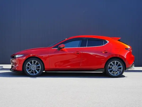 2021 Mazda 3 Fastback — photo 3