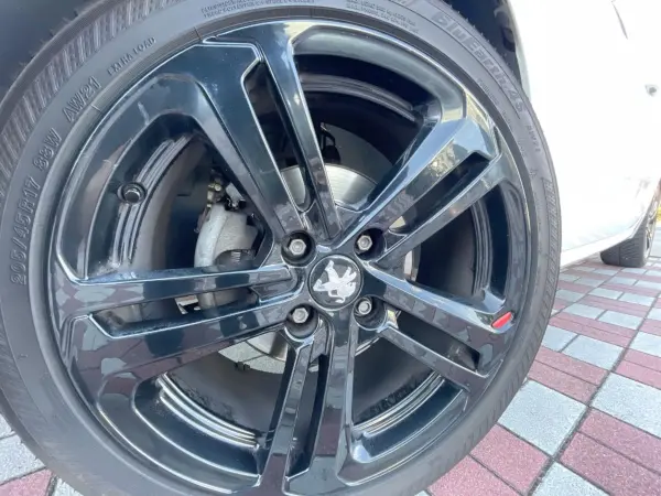 Peugeot 208 GT Line Black Pack Special Edition with Apple CarPlay, Android Auto, Rear Camera, Adaptive Cruise Control, ETC, Dual-Zone Auto Climate Control, Front/Rear Parking Sensors, Collision Mitigation System, Park Assist (Bianca White) — photo 9