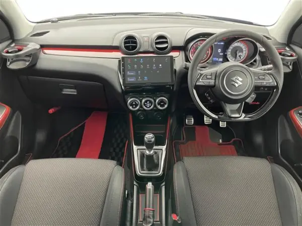 2024 Suzuki Swift — photo 2