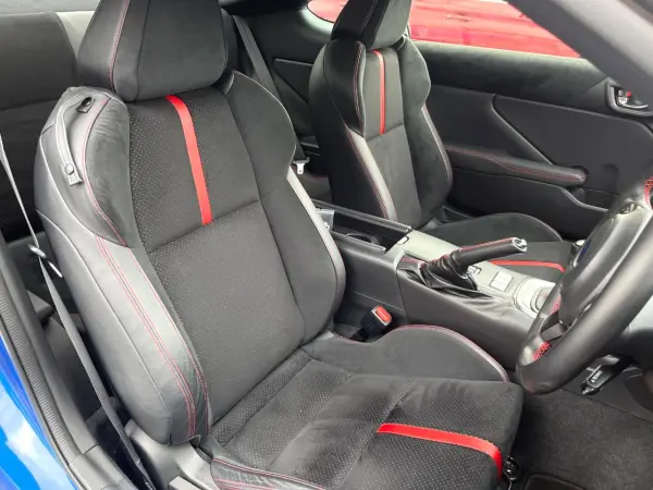 Subaru BRZ 2.4 S B-type 6MT STI Aero LED Accessory Liner Genuine ALPINE Navigation LED Headlights Leather-Wrapped Steering Wheel Genuine 18-inch Alloy Wheels Half-Leather Seats Seat Heaters Non-Smoking Car (WR Blue Pearl) — photo 7