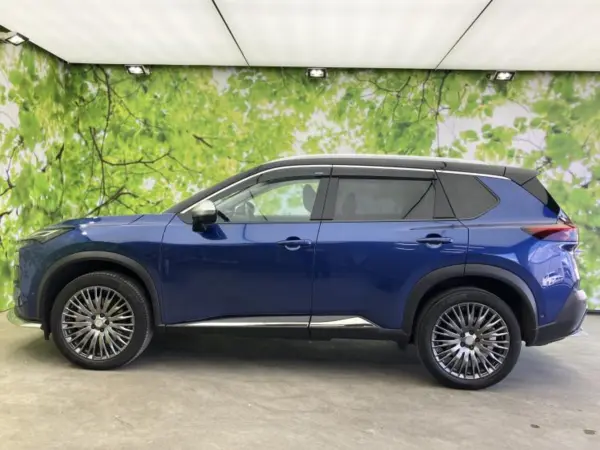 2023 Nissan Xtrail — photo 2