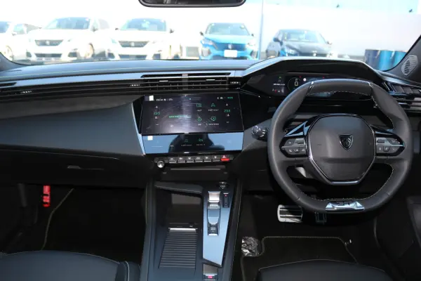 Peugeot 308GT Hybrid — photo 7