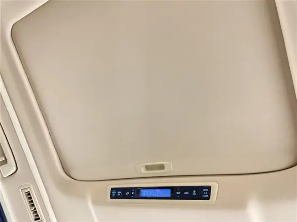 Toyota Alphard Hybrid 2.5 G F Package E-Four 4WD — photo 7