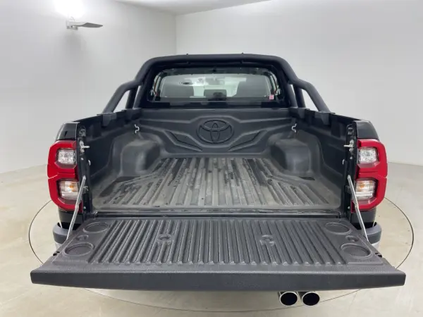 Toyota Hilux 2.4 Z Diesel Turbo 4WD Non-Smoking Car Genuine Navi TV GR Side Step (Black Metallic) — photo 9