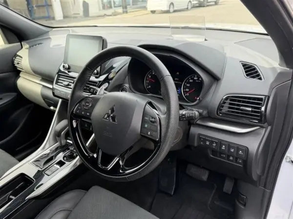 2024 Mitsubishi Eclipse Cross — photo 8 | Tuminion Kenya