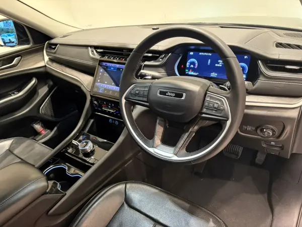 Jeep Grand Cherokee Limited 4WD Leather Seats LED Lights Backup Camera Adaptive Cruise Control Seat Heater & Cooler Steering Heater Genuine Navigation Alpine Speakers Apple CarPlay Summit Reserve AW One Owner Certified Used Car Warranty (Baltic Gray Metallic Clear Coat) — photo 7