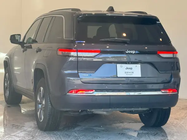 2024 Jeep Grand Cherokee — photo 3