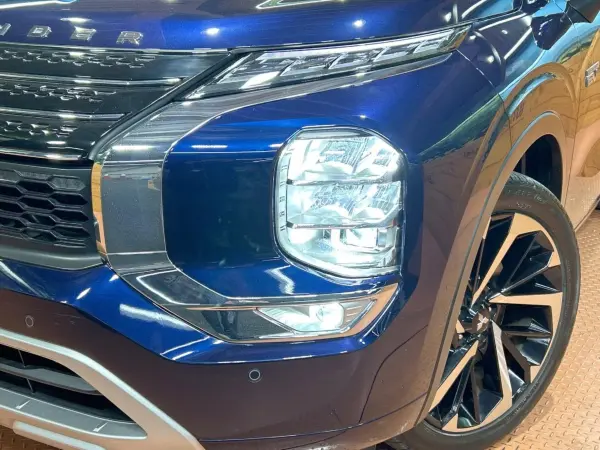 2022 Mitsubishi Outlander — photo 9 | Tuminion Kenya