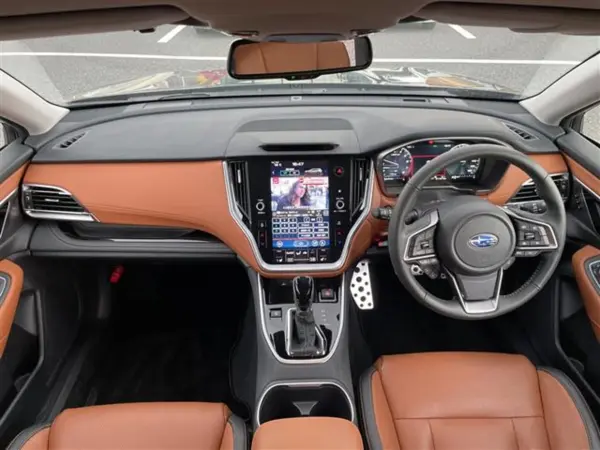 2023 Subaru Legacy Outback — photo 2