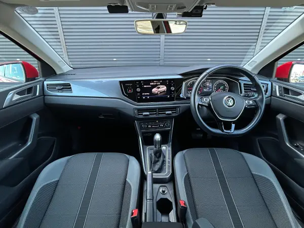 2019 Volkswagen Polo — photo 2