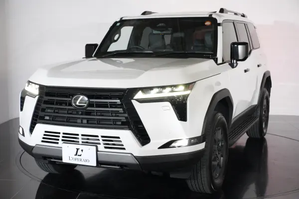 Lexus GX550 OverTrail Plus 4WD Moonroof Steering Heater E-KDSS Crawl Control Multi-Terrain Monitor Head-Up Display Safety System+ (Sonic Quartz) — photo 9