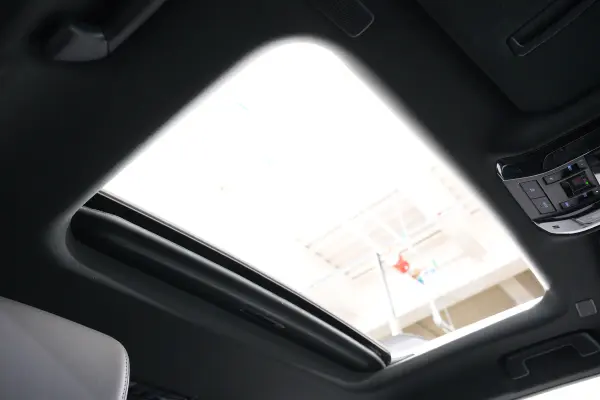 2025 Lexus Gx — photo 2